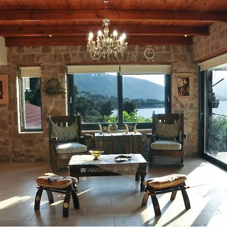 Magical View, Asproneri,