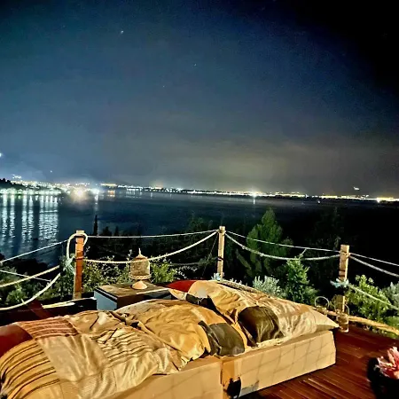 Magical View, Asproneri,