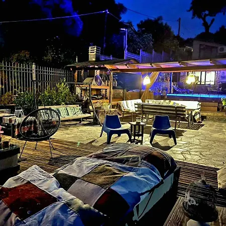 Magical View, Asproneri,